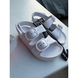 Girl sandals size 7/8
